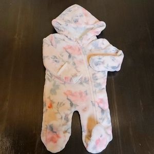 Cold weather suit. Light pink Floral print. Front zipper footed fit.